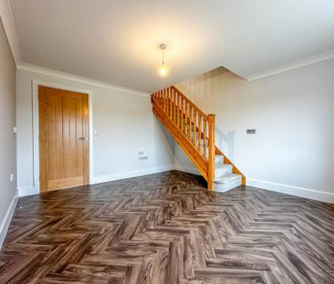 2 bedroom end of terrace house to rent - Photo 1