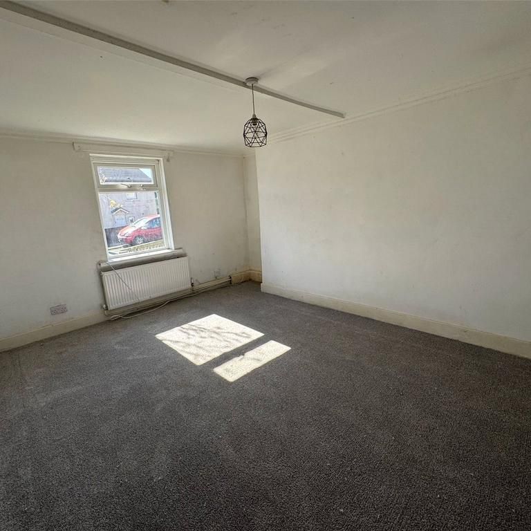 3 bedroom end of terrace house to rent - Photo 1