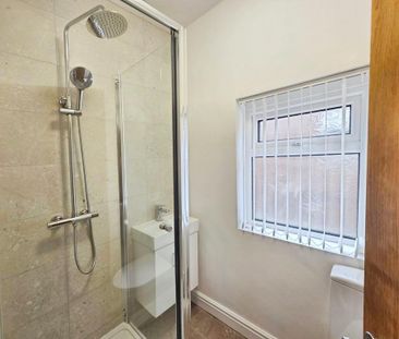 3 bedroom semi-detached house to rent - Photo 5