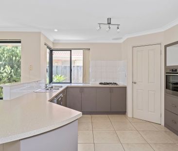 20 Scarab Court, Halls Head. - Photo 1