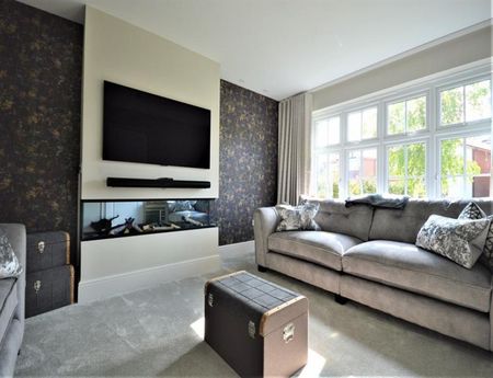 4 Bedroom Detached To Let - Photo 5