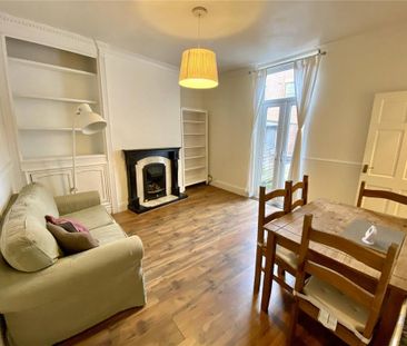 2 bedroom end of terrace house to rent - Photo 1