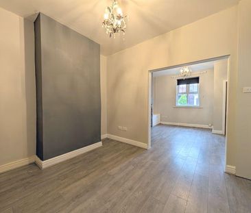 3 bedroom semi-detached house to rent - Photo 2