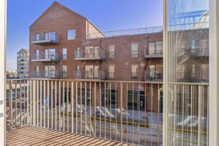<b>87 m² med altan og god planløsning – 3-værelses på 1. sal med sol fra vest</b> - Photo 2