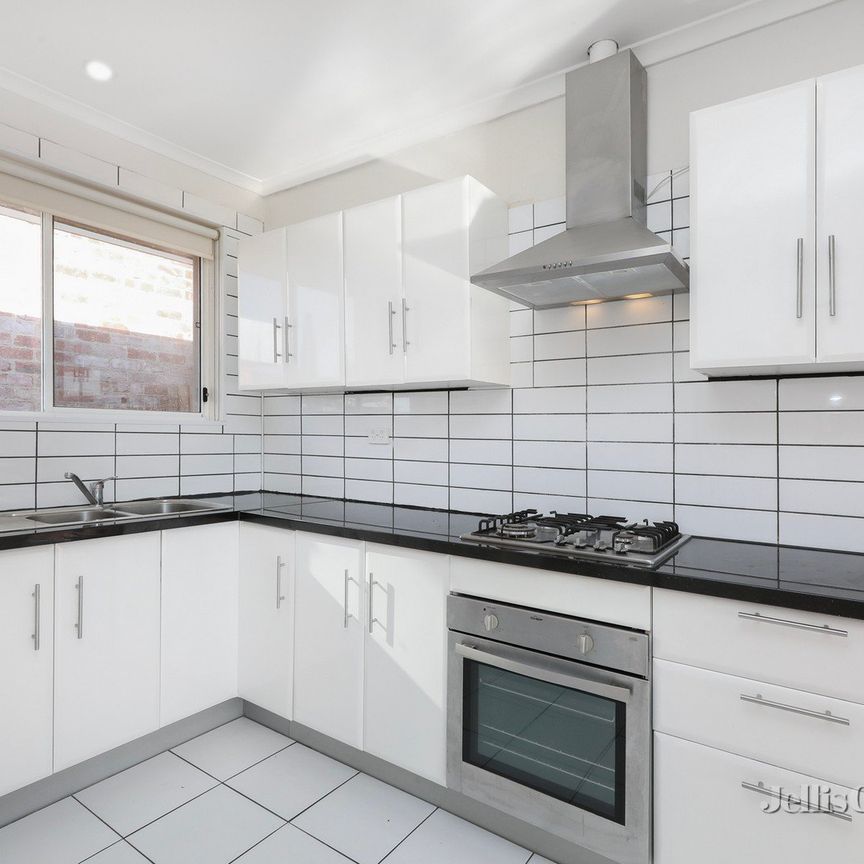 1/82 Paxton Street, South Kingsville - Photo 1