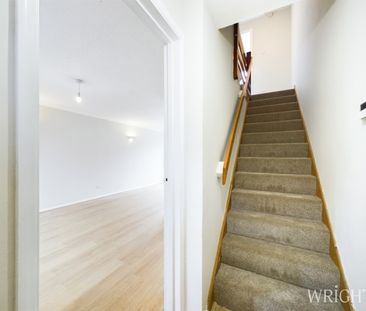 3 bedroom Mid Terraced House - Harwood Close, Welwyn Garden City - Photo 1
