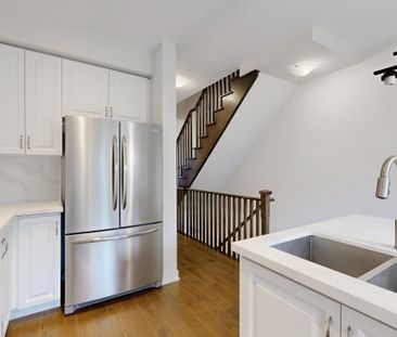 For Lease - 215 Salterton Circle, Vaughan, Ontario - Photo 4