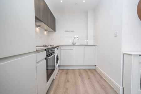 1 bed flat to rent in Albert Road, Bournemouth, BH1 - Photo 3