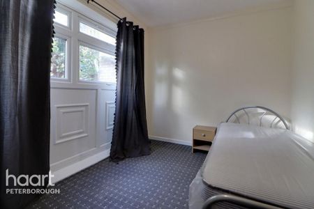 1 bedroom in a house share to rent - Photo 3