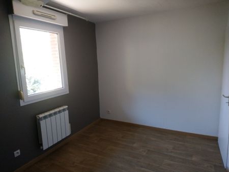 Maison T4 avec garage et jardin. - Photo 5