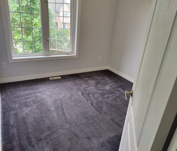 For Lease - 3373 Eglinton Avenue, Mississauga, Ontario - Photo 3