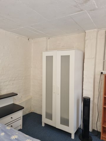 Doncaster East - Photo 2