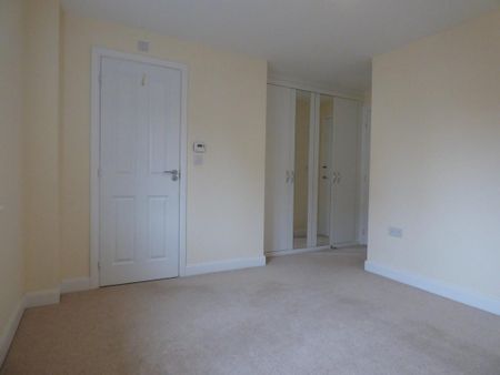 3 bedroom end of terrace house to rent - Photo 5