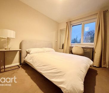 4 bedroom terraced house to rent - Photo 5