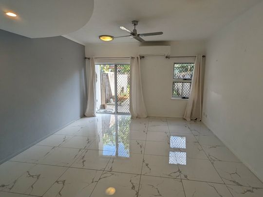 SPACI OUS TOWNHOUSE!!!! - Photo 1