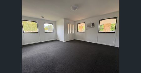 Spacious Home in a Quiet Street - Photo 4