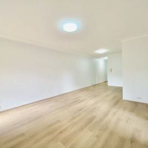 Brand New Renovated 2-Bedroom Apartment in Prime Chatswood Location - Photo 1