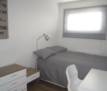 22 Corringham House (ii) – Room 4 - Photo 1