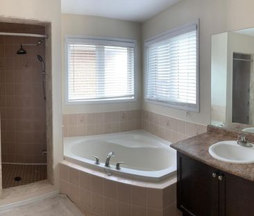 For Lease - 46 Laramie Crescent, Vaughan, Ontario - Photo 5