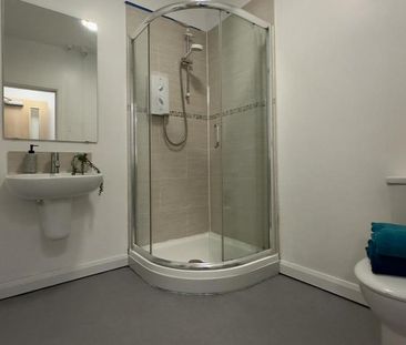 1 bedroom in a house share to rent - Photo 4