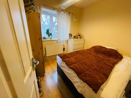 Room in a Shared Flat, London, E14 - Photo 5