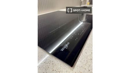 1 room luxury Apartment for rent in Santa Coloma de Gramenet, Catalonia - Photo 2