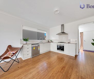 Family Home on Premiere Location!!! - Photo 4