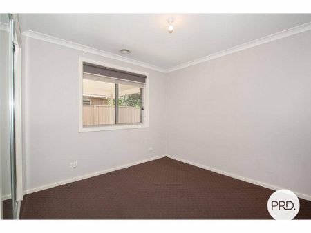 FAMILY HOME IN QUIET COURT! - Photo 5