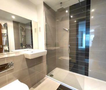 Aquarius Court, Edgware, London - Photo 6