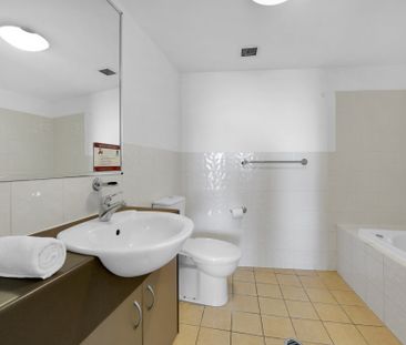 Broadbeach - Photo 4