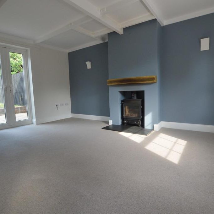 3 bedroom semi-detached house to rent - Photo 1