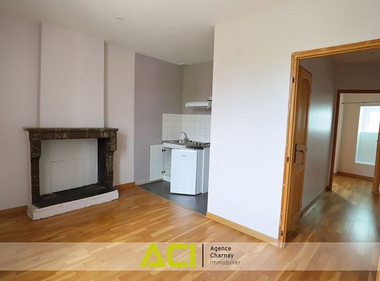 CHARNAY LES MACON – GRANDE RUE DE LA COUPEE APPARTEMENT RENOVE - Photo 1