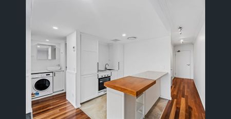 Stunning Waterfront Living - Photo 2