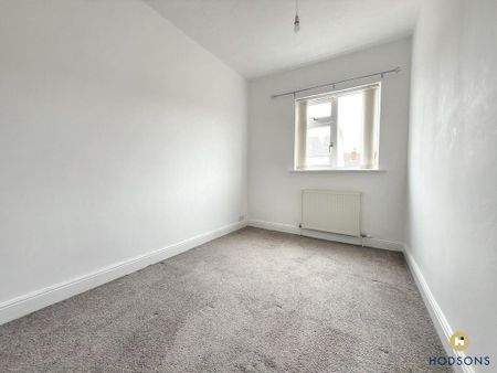 2 bedroom end of terrace house to rent - Photo 4