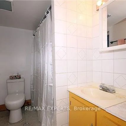 Detached Home For Lease | W9045475 - Photo 1