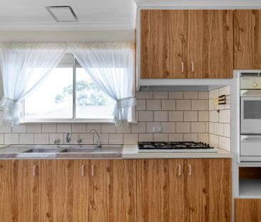 Thinking of selling? Contact our agent - Photo 3