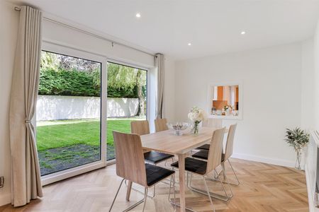 To Let 5 Bed House - Detached - Photo 4