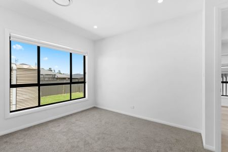 LUXURY LIVING - Photo 3