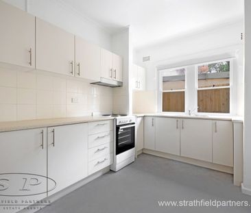 Modern Art Deco Apartment - Photo 4