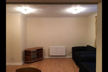 2 Bed Flat, Charles Street, CR0 - Photo 3