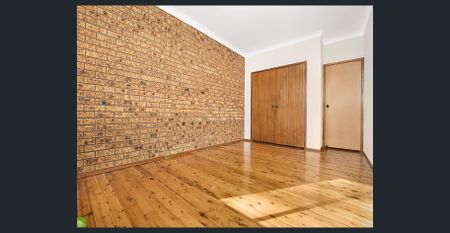 Spacious & Tidy 3-Bedroom Villa-Style Unit – Convenient Location! - Photo 2