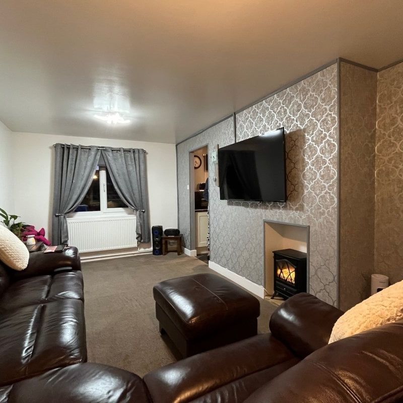 Pennycroft Road, Uttoxeter - Photo 1