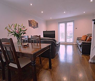 Eltham Avenue, Slough, Berkshire,SL1 - Photo 3