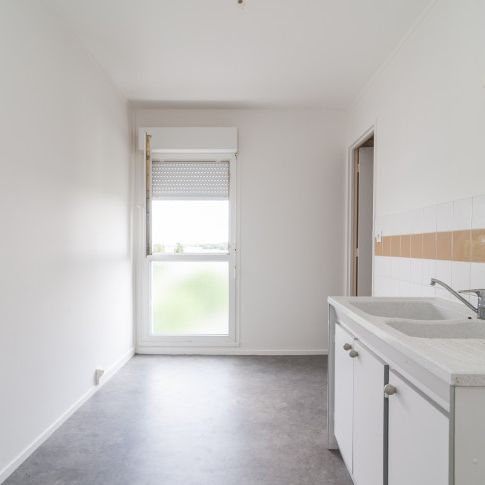 Location Appartement 3 pièces 64 m² Buzançais - Photo 2