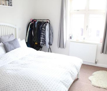 2 bedroom semi-detached house to rent - Photo 5