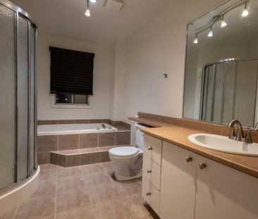 Appartement à louer - Laval (Chomedey) (Autres) Appartement à louer... - Photo 1