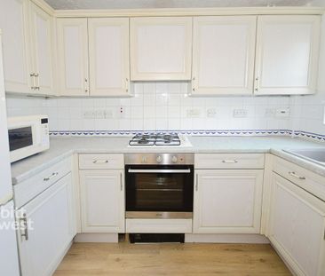 2 bedroom terraced house to rent - Photo 4