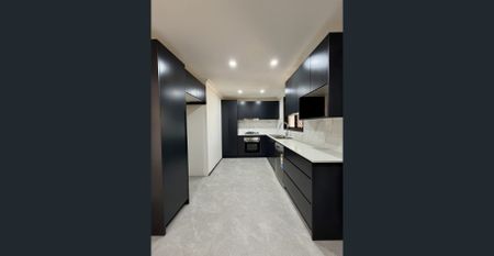 MODERN FAMILY HOME ON A QUIET CUL-DE-SAC! - Photo 3