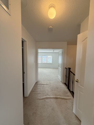 For Lease - 168 Durhamview Crescent, Whitchurch-Stouffville, Ontario - Photo 2