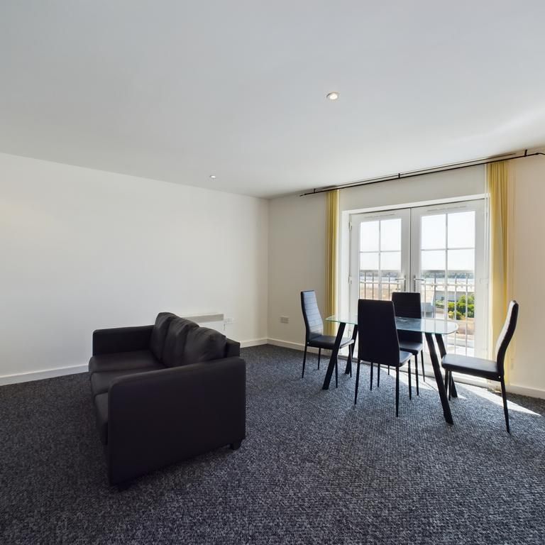 2 bedroom flat to rent - Photo 1